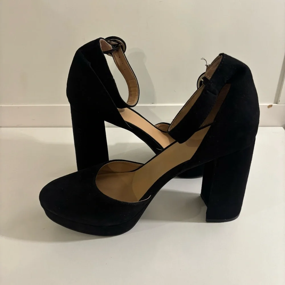 Crown & Ivy Riley Black Ankle Strap Box Platform Heels Size 10